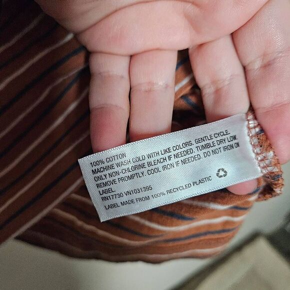 Universal Thread Striped T-shirt - Picture 3 of 4